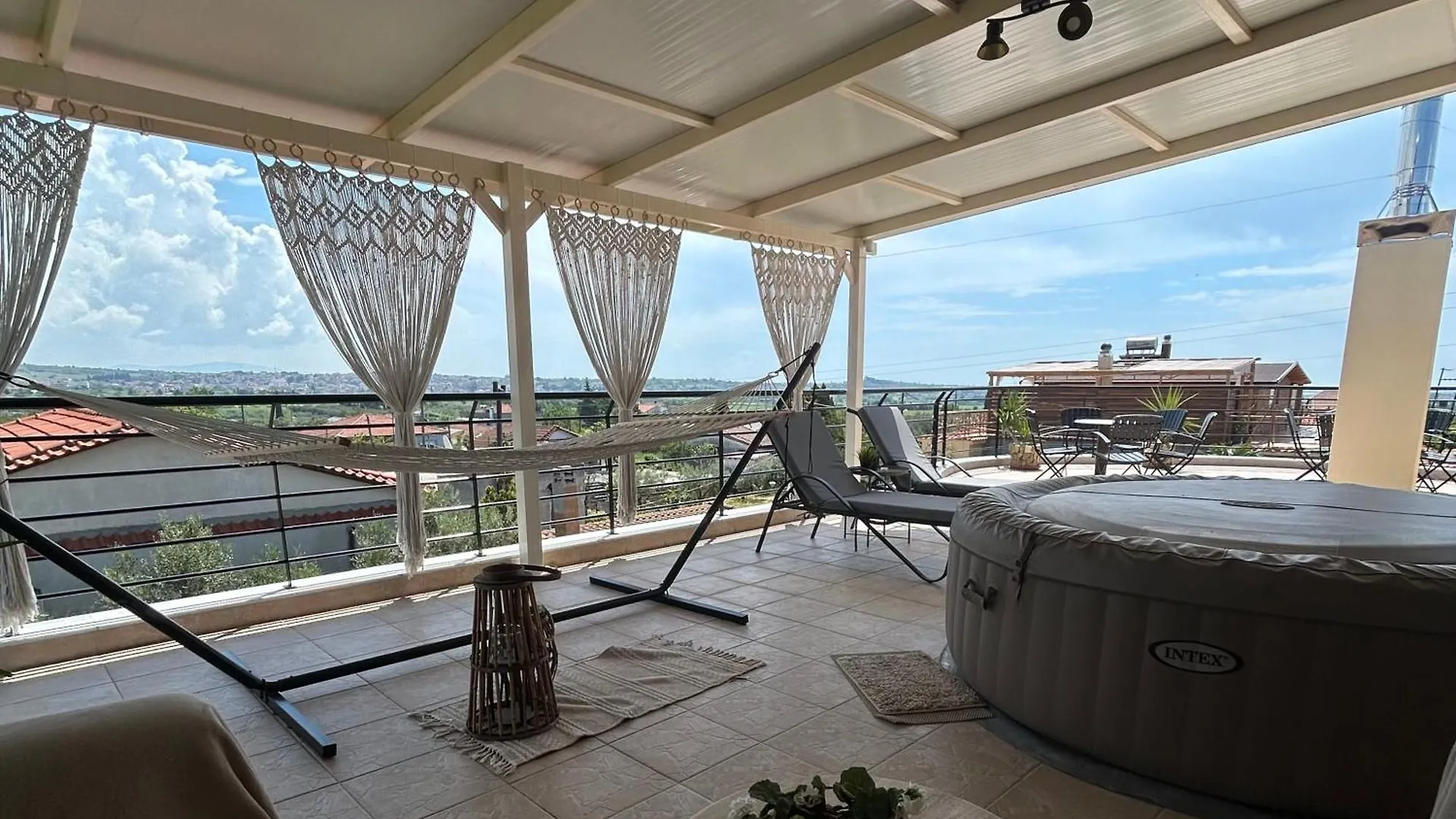Luxury Suite With Jacuzzi Palioura 0*,