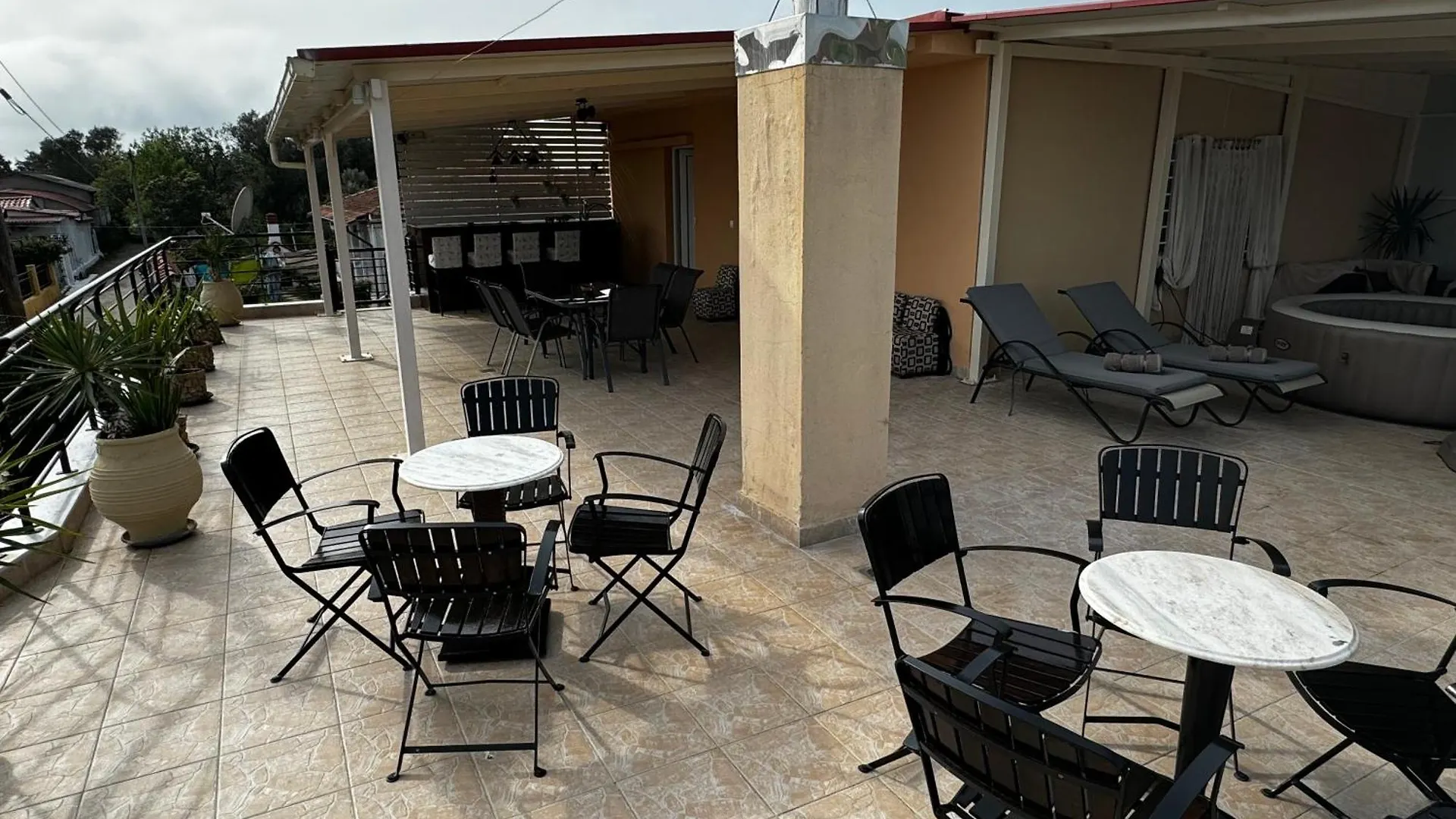 Luxury Suite With Jacuzzi Palioura