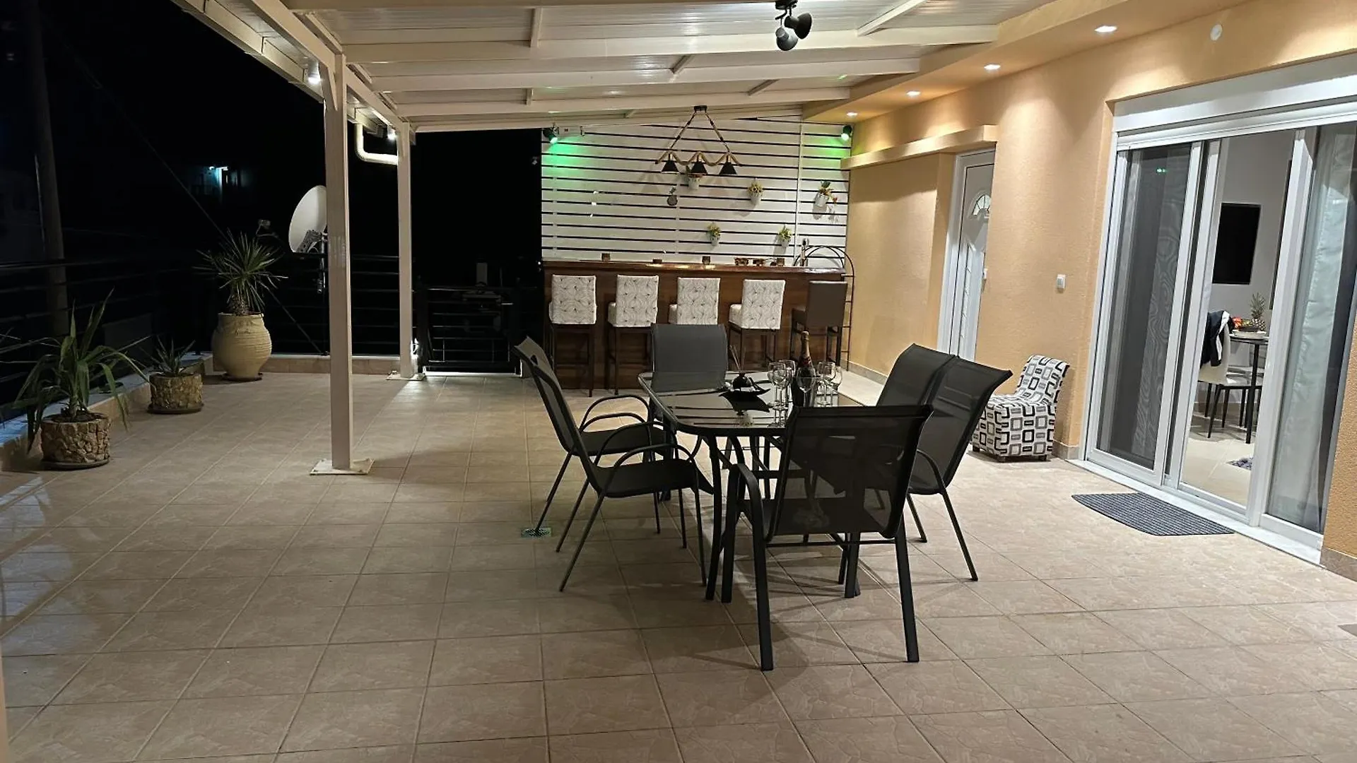 Apartment Luxury Suite With Jacuzzi Palioura